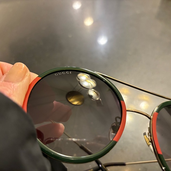 Gucci round green & red women’s sunglasses - Picture 4 of 15